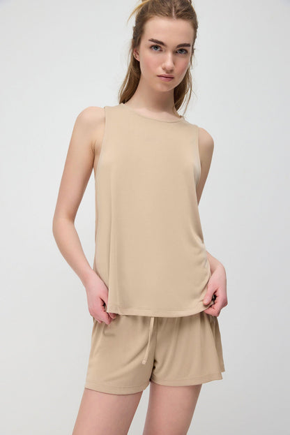 Lange ärmellose Bluse mit gekreuztem Rückenausschnitt aus Modal-Stoff