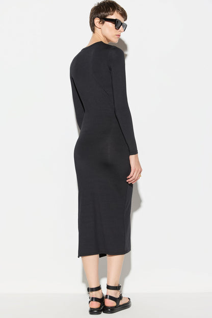 Kleid mit Kragen und Schlitz