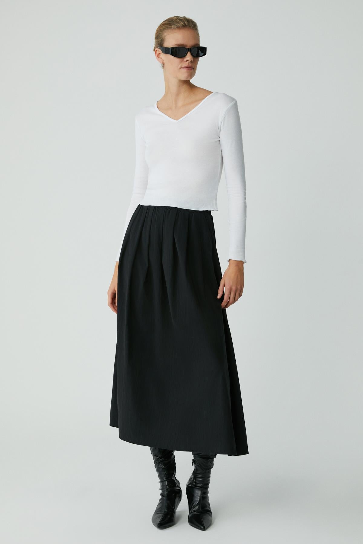 ETHIQUET MODEST BLEINE Damen Bundrock Schwarz