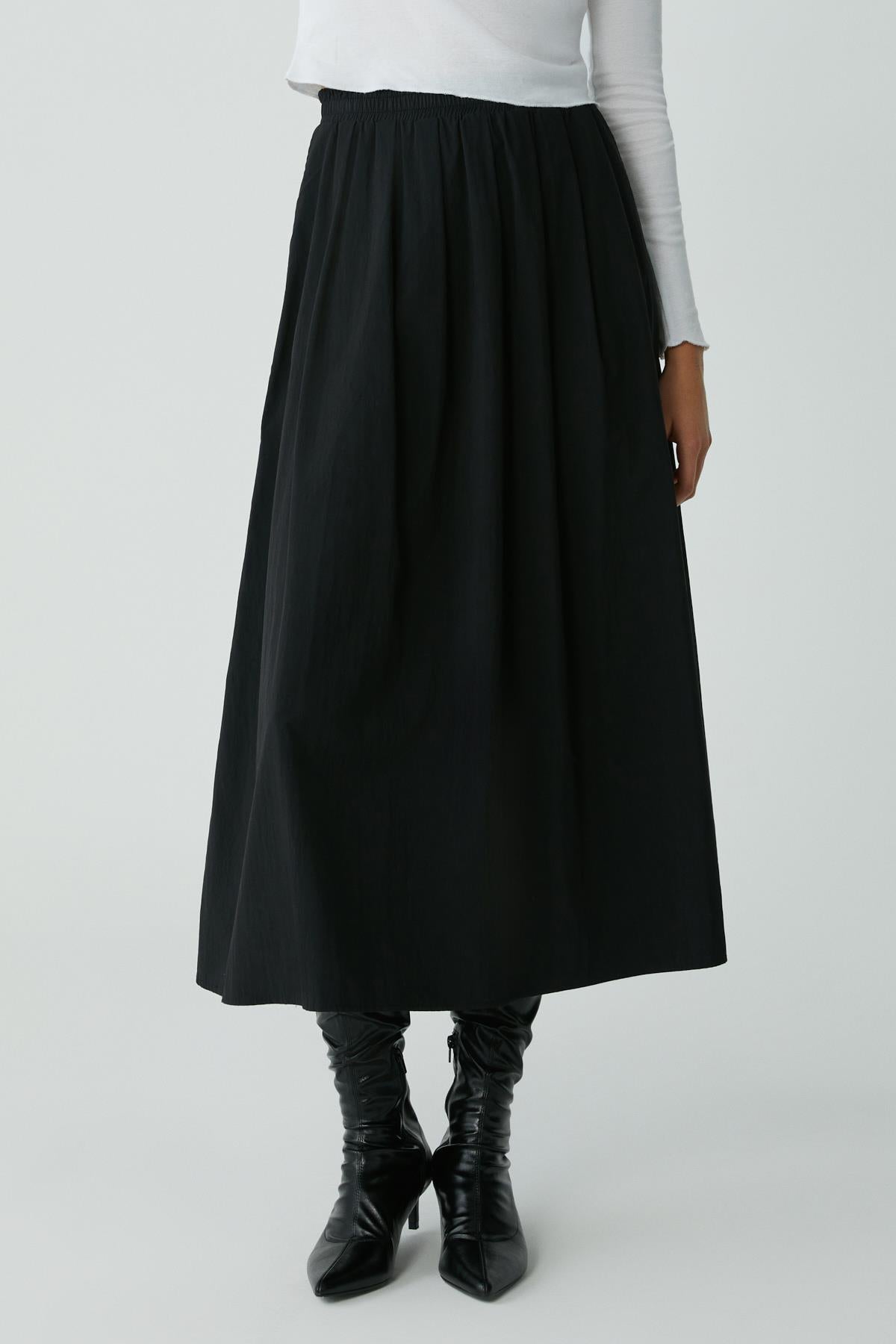 ETHIQUET MODEST BLEINE Damen Bundrock Schwarz