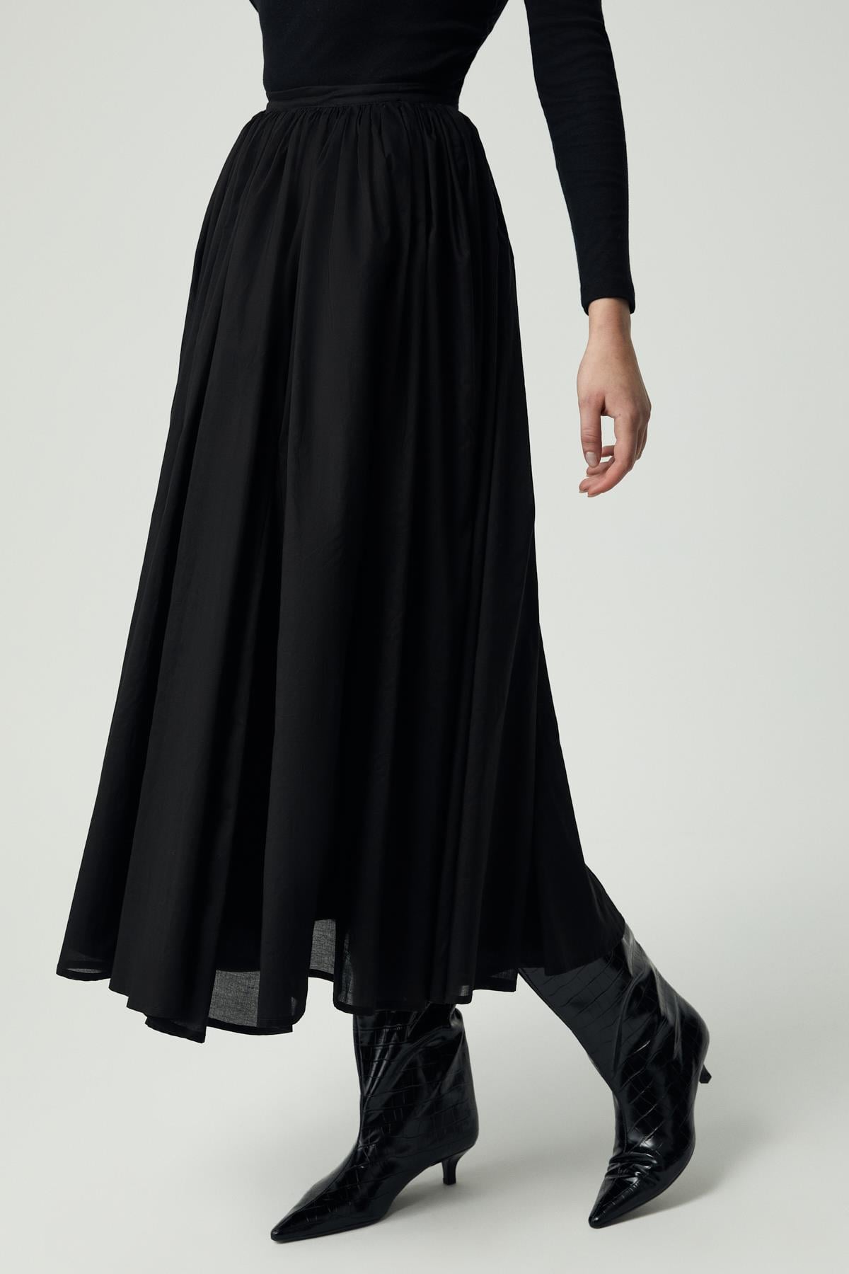 MODEST MIKAMI Lockerer Damenrock
