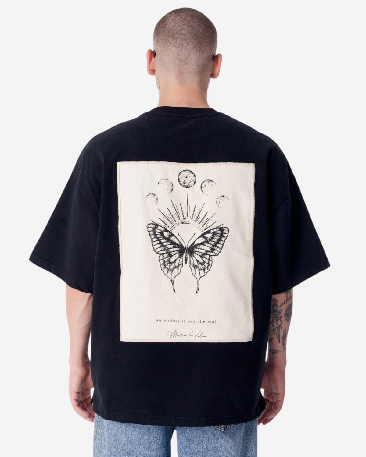 Monarch Schleife Schwarzes T-Shirt - Groß