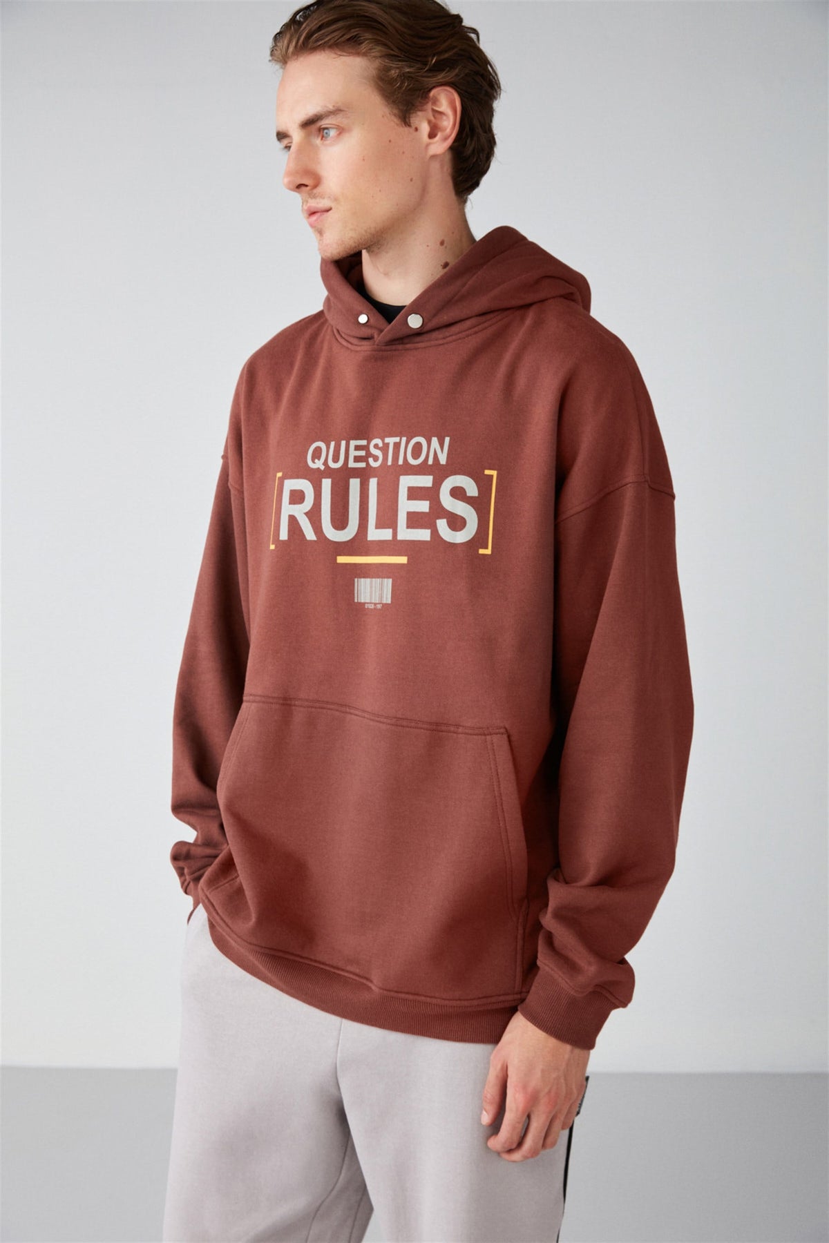 GRIMELANGE MOOD Herren Relaxed Sweatshirt Braun