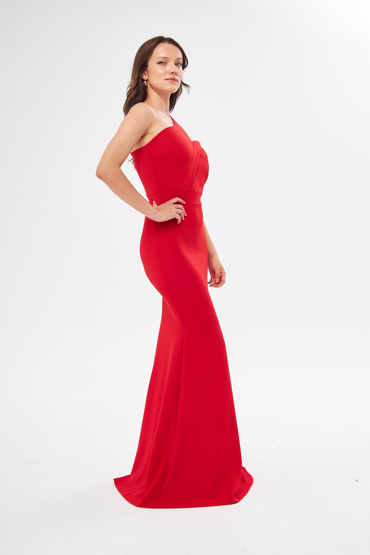 Maxikleid mit asymmetrischem Ausschnitt