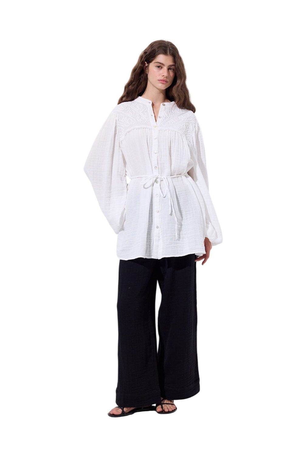 MUSLIN-STICKEREI-HEMD, ECRU