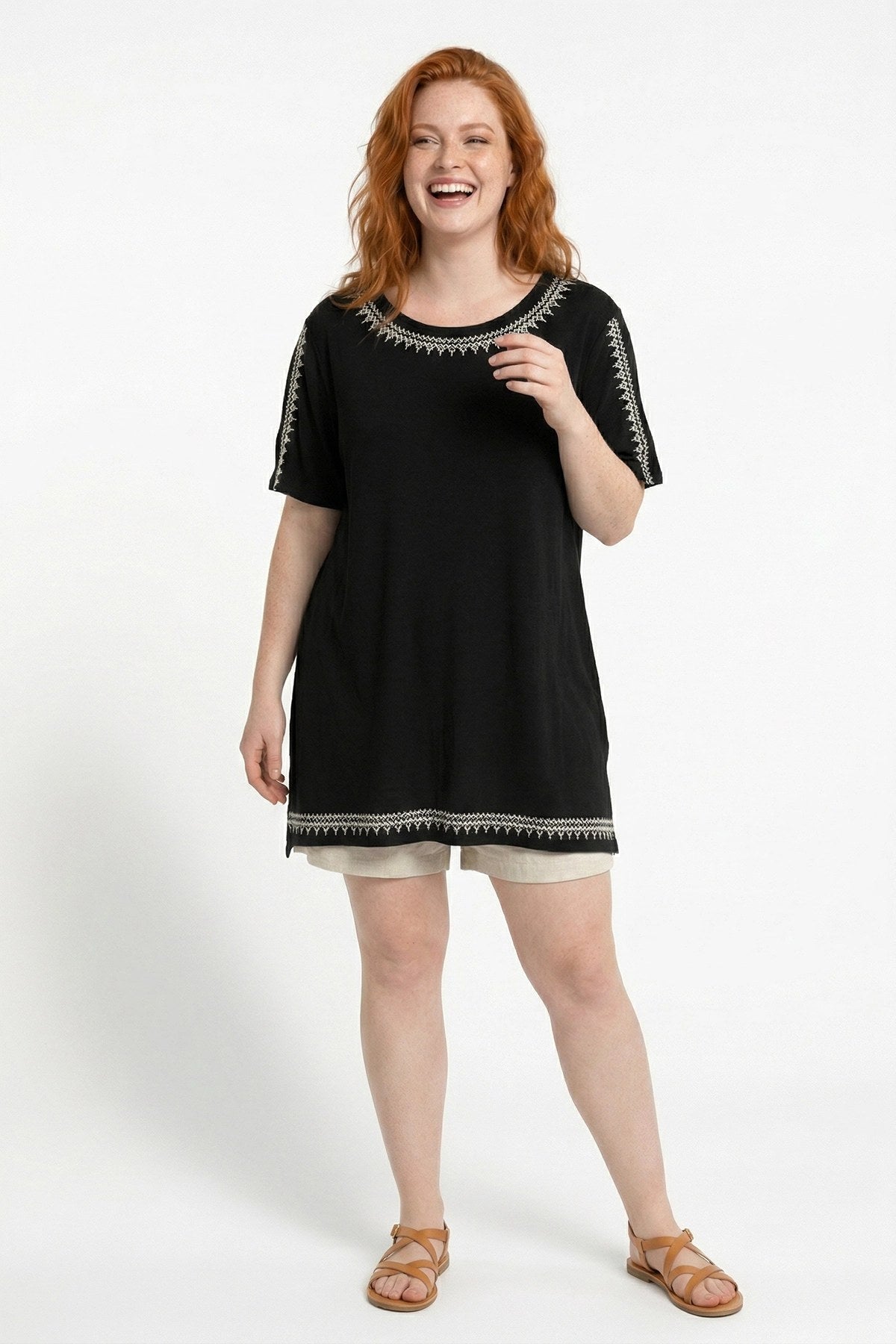 Bestickte Bluse mit Details