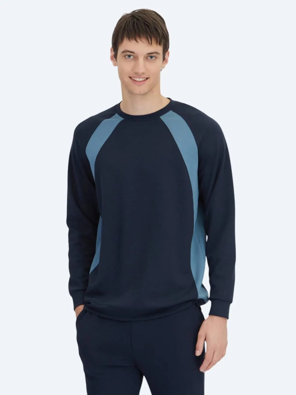 Marineblauer Rundhals Pullover