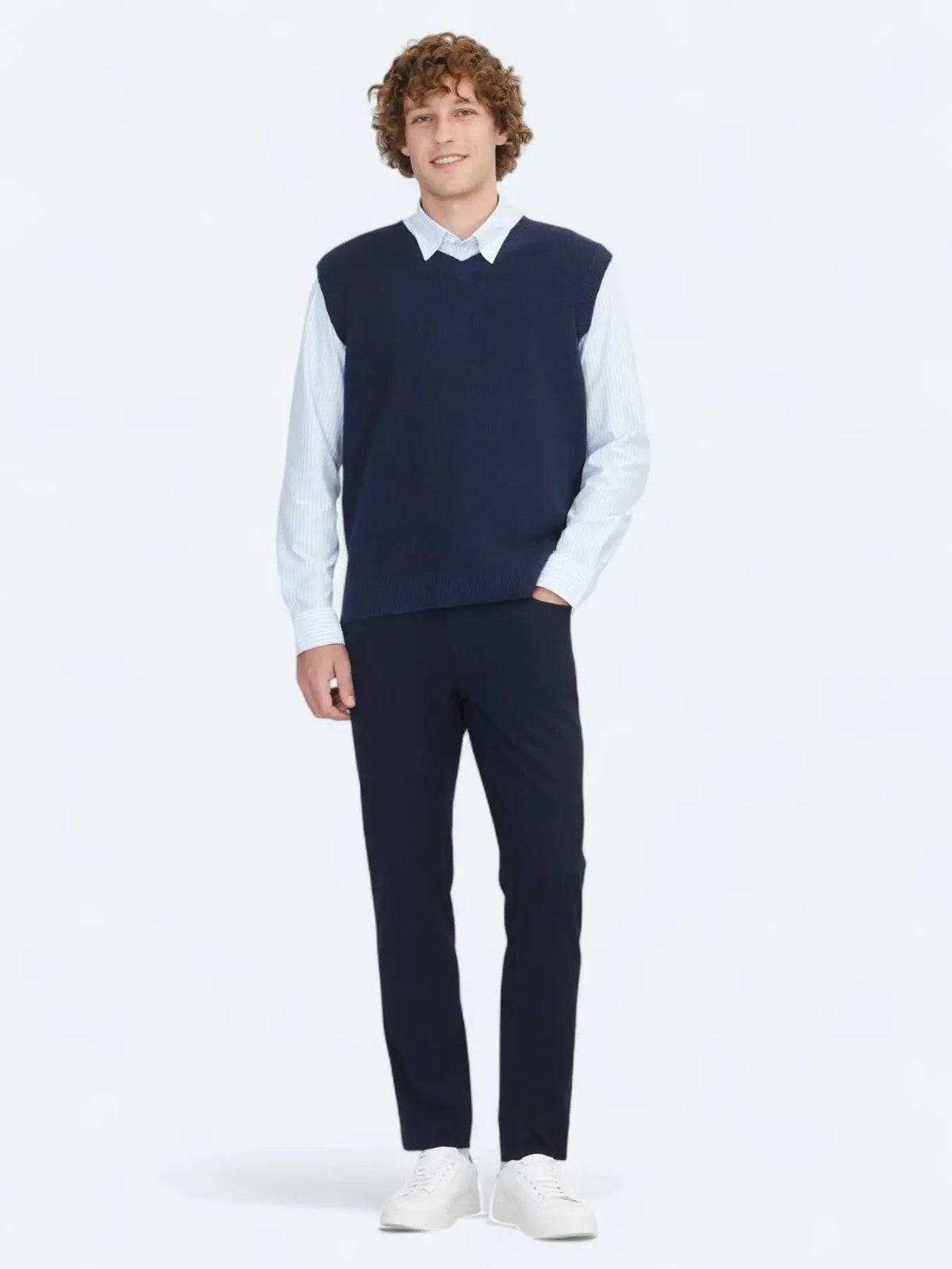 Marineblauer Pullover