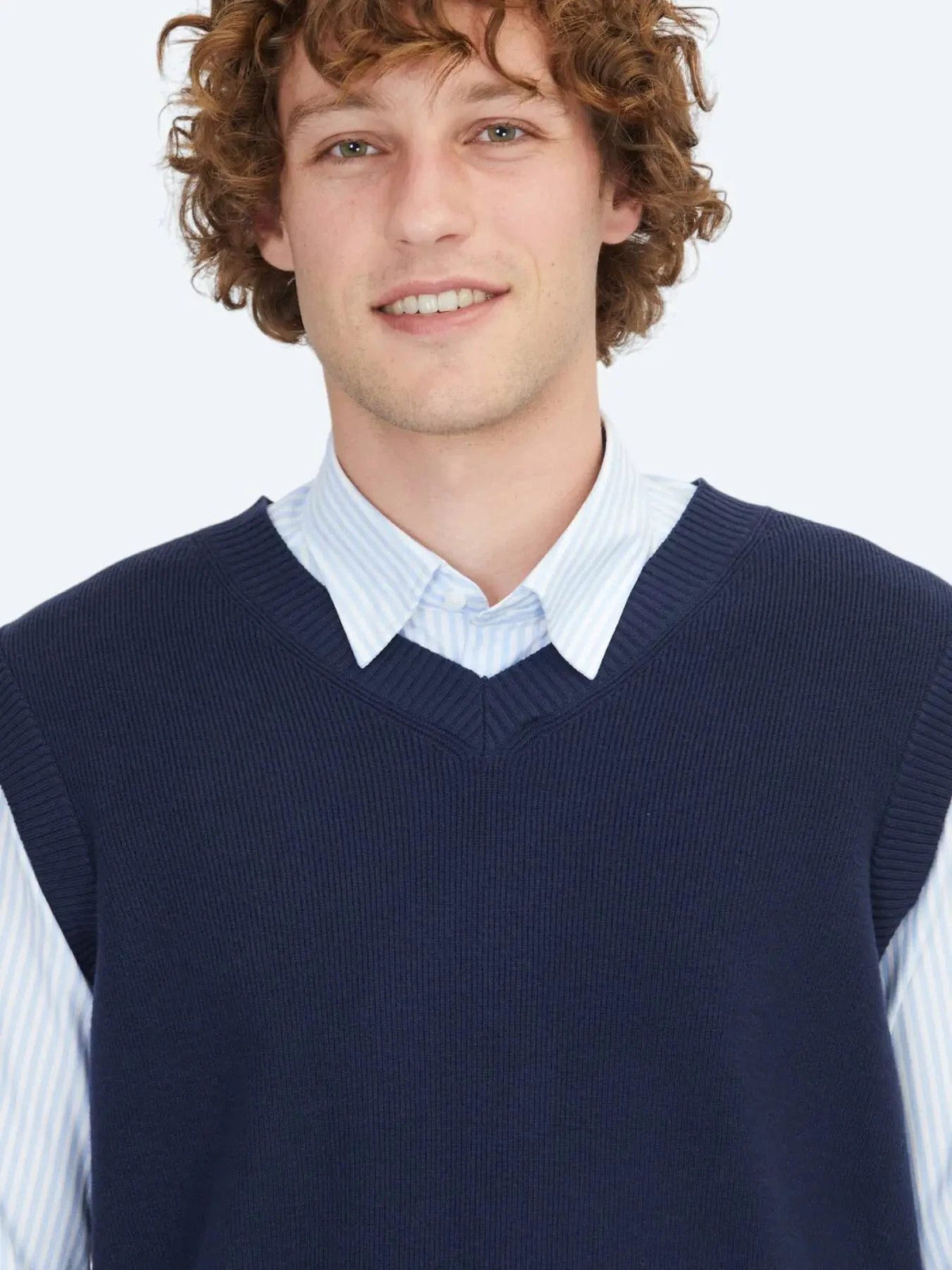 Marineblauer Pullover