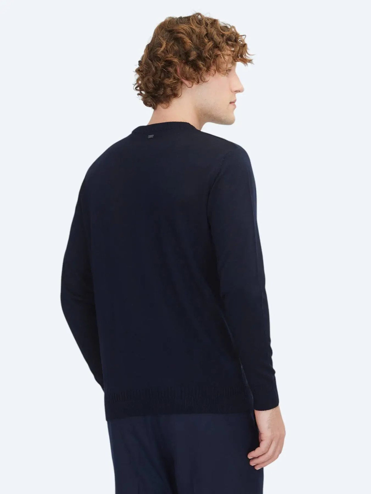 Marineblauer Strickpullover