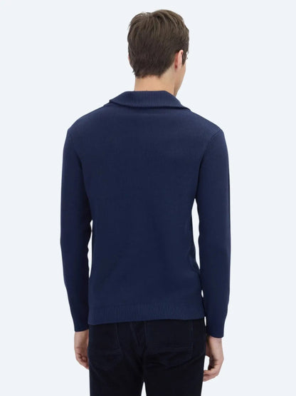 Marineblauer Strickpullover