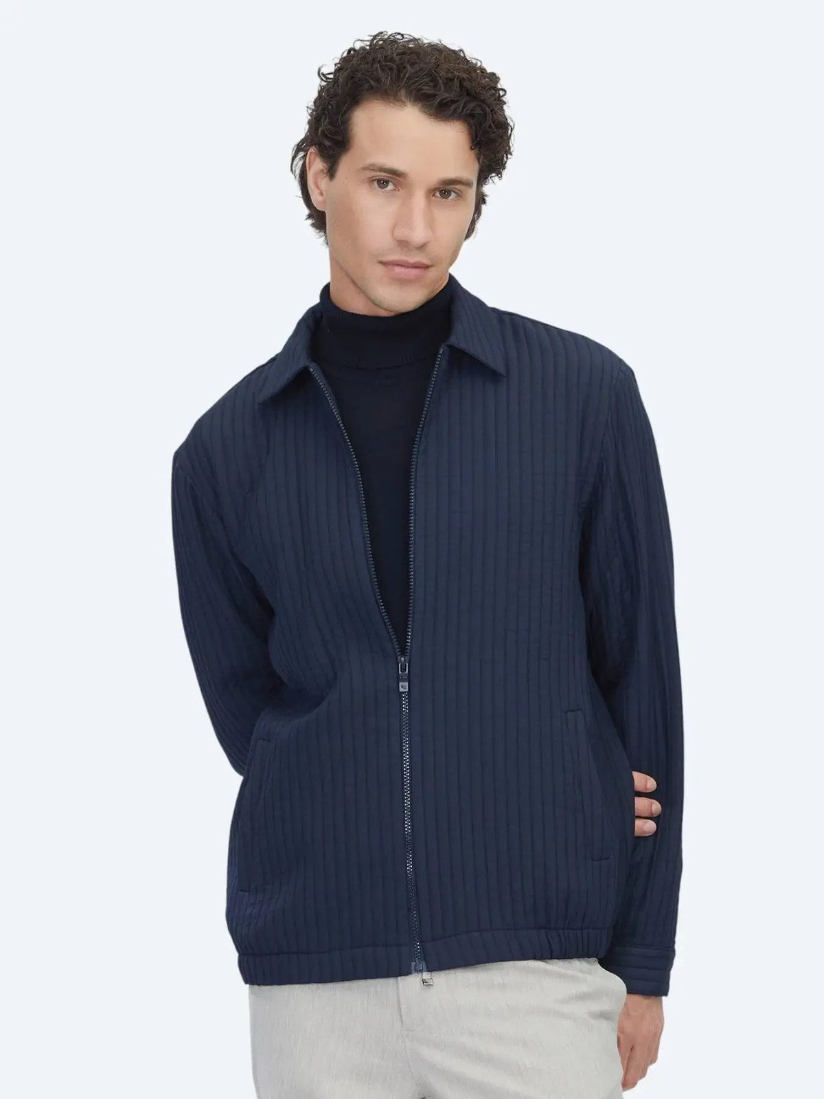 Marineblaues Overshirt