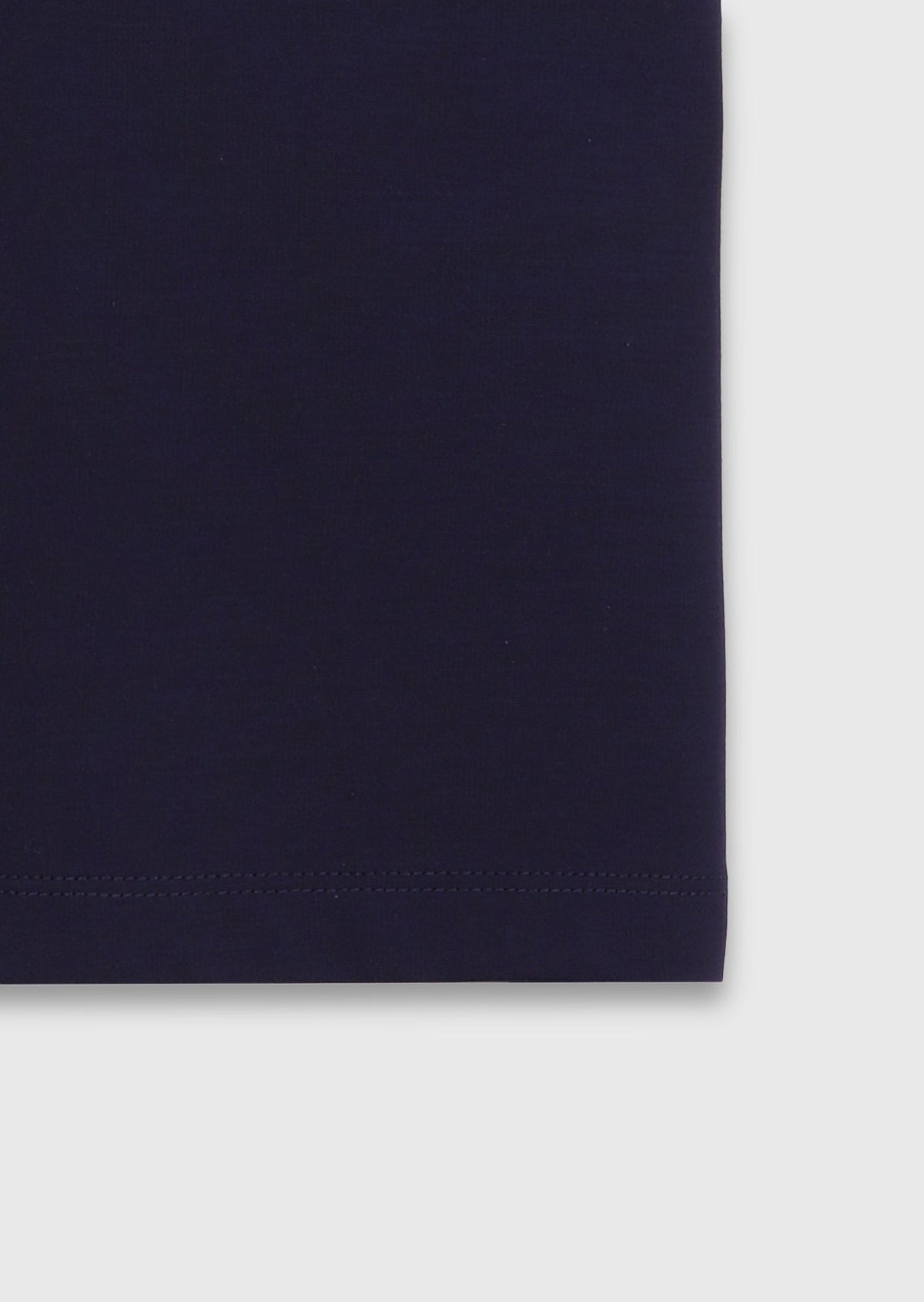 Marineblaues schlichtes T-Shirt