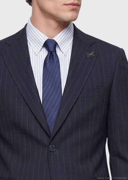 Marineblau gestreifter Wollanzug slim fit