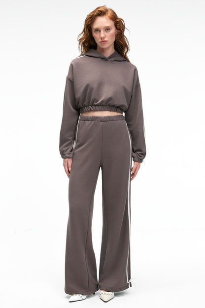 NYRELLA Oversize Jogger Seitenstreifen