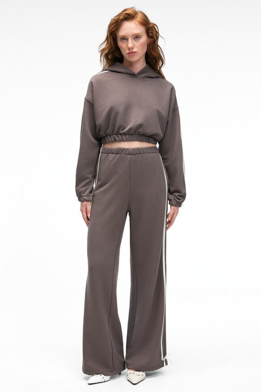 NYRELLA Oversize Jogger Seitenstreifen
