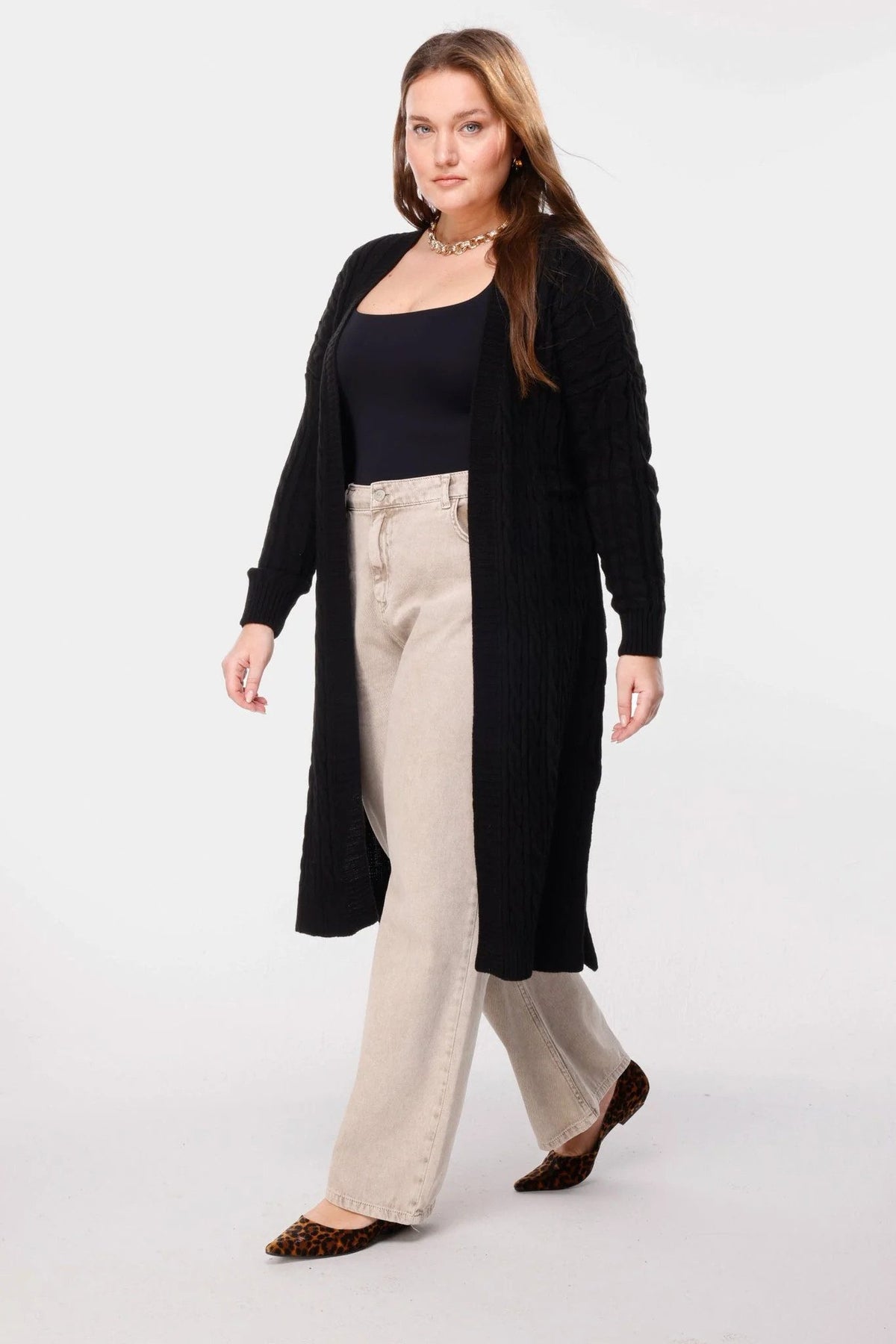 Langer Cardigan mit Strickdetails