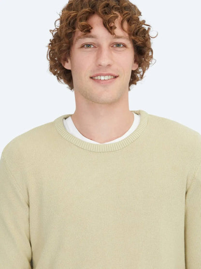 Ölgrüner Strickpullover