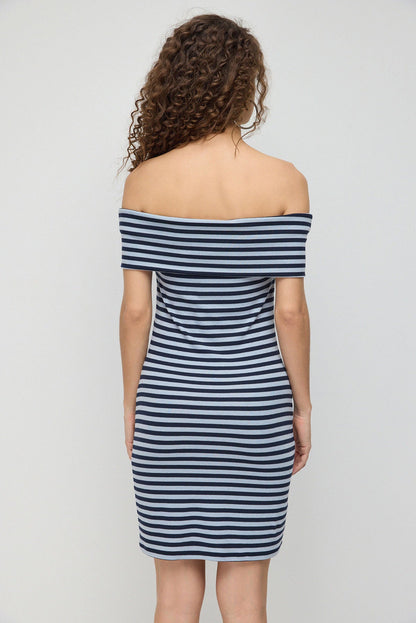 Gestreiftes kurzes Kleid