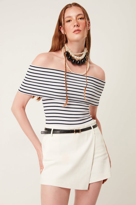 Off-Shoulder Ball