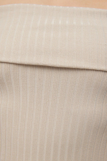 Langärmeliges, figurbetontes T-Shirt