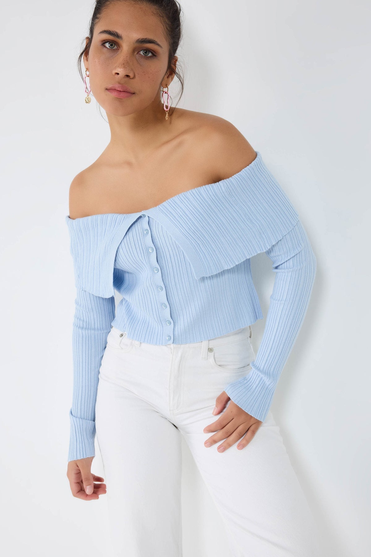 Strickpullover mit Knopfdetails