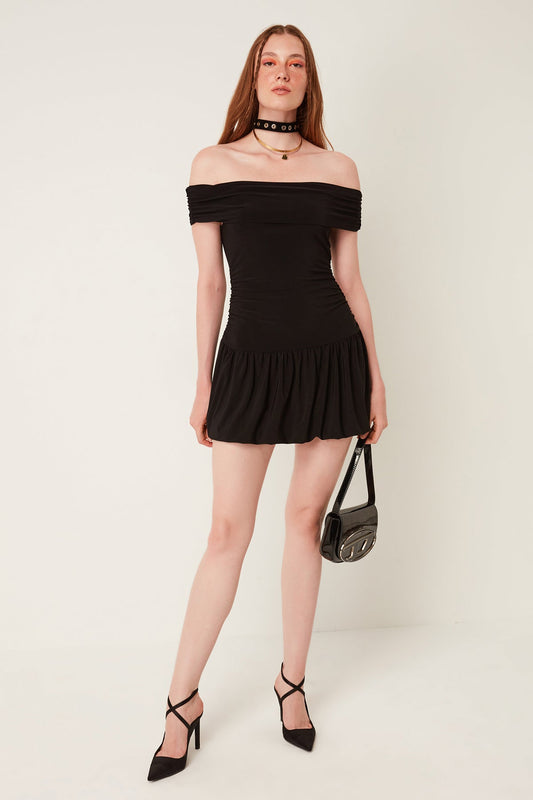 schulterfreies Mini-Ballonkleid