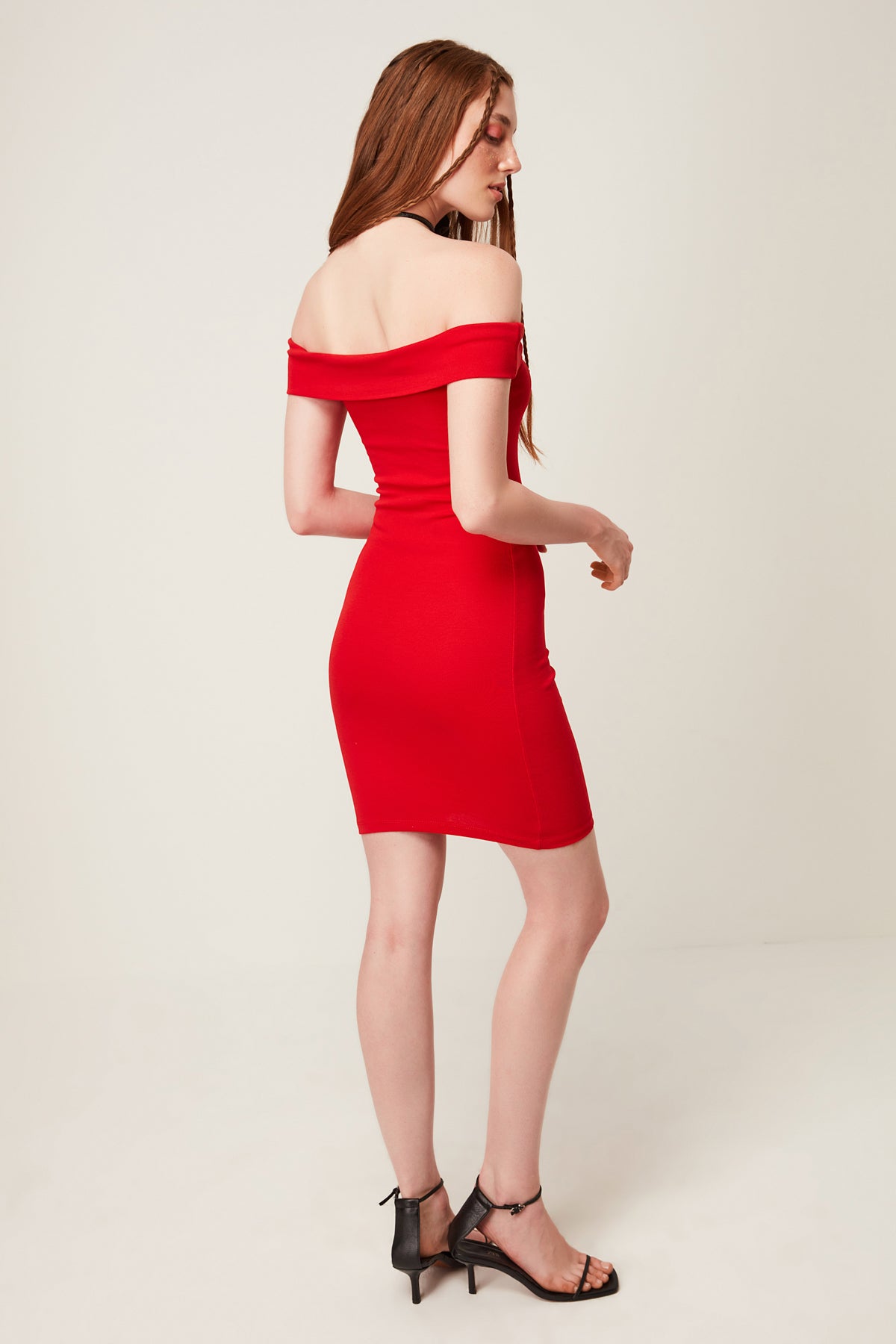 schulterfreies Minikleid
