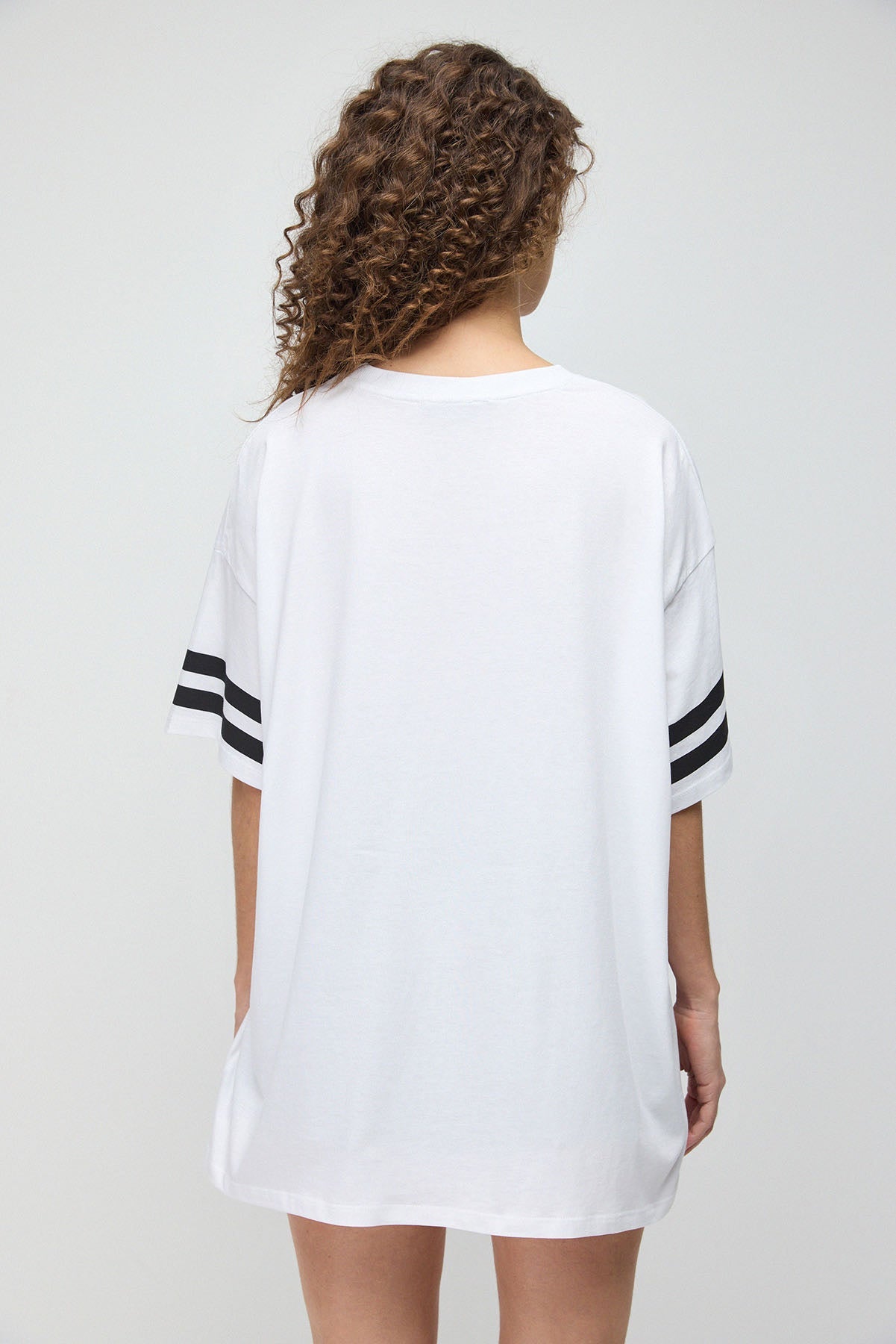 Übergroßes bedrucktes T-Shirt
