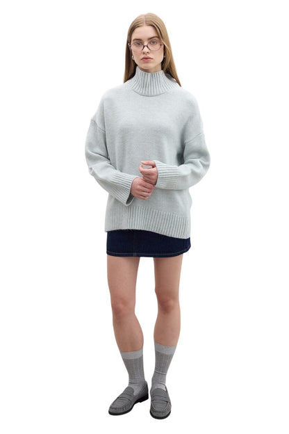 ÜBERGRÖSSERTER, WEICHER PULLOVER, BLAU