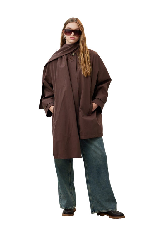 Oversized schwarzer Trenchcoat mit Detail