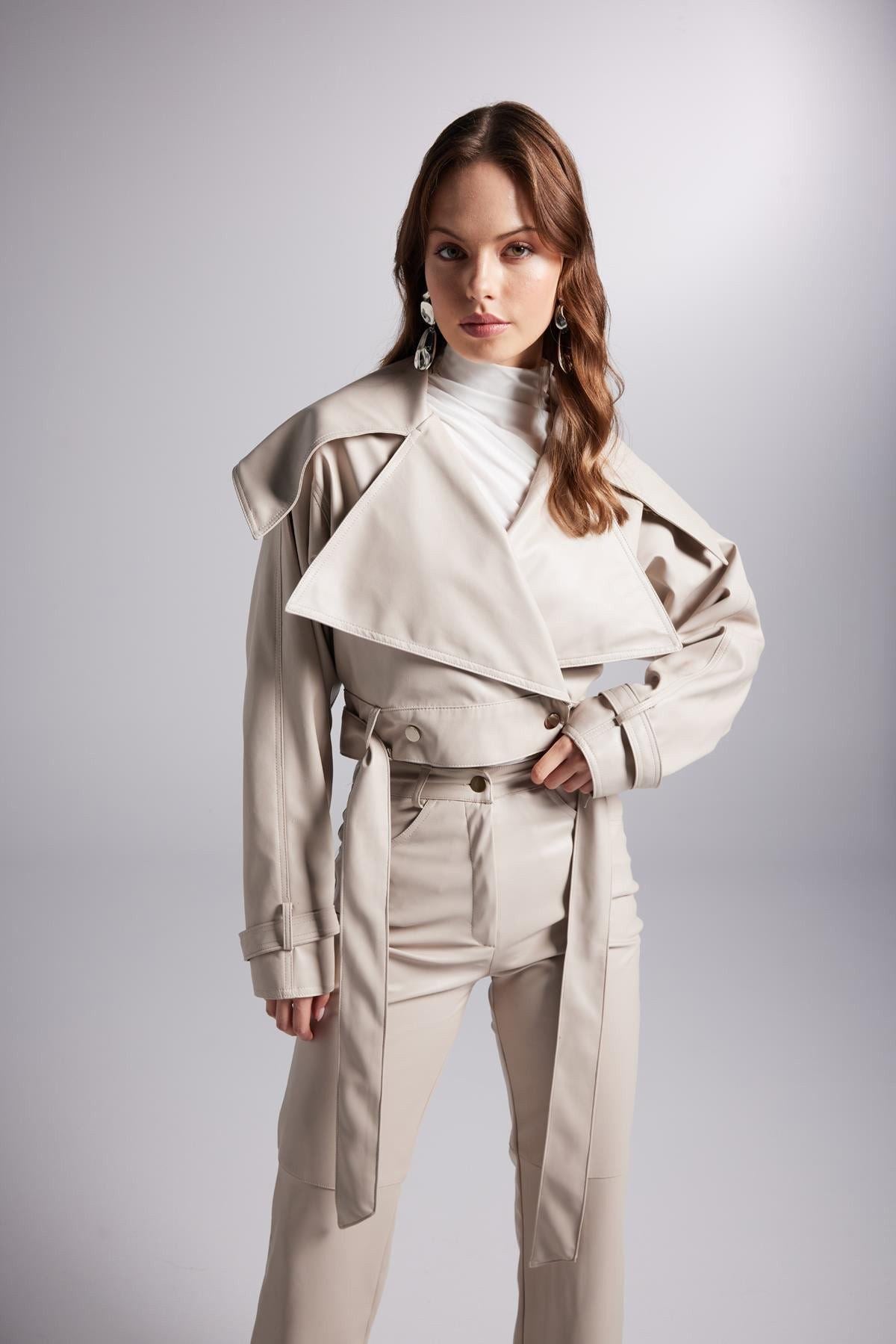 Neeko Veloursjacke mit Gürtel