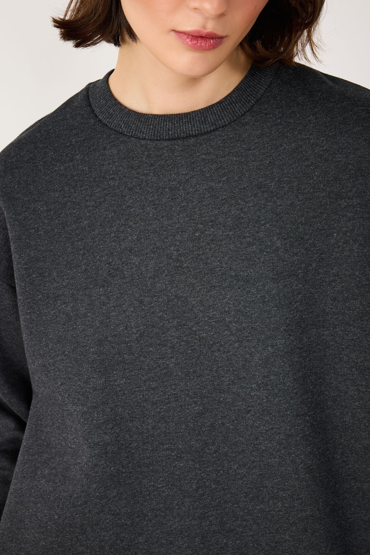 Sweatshirtkleid mit Rundhalsausschnitt