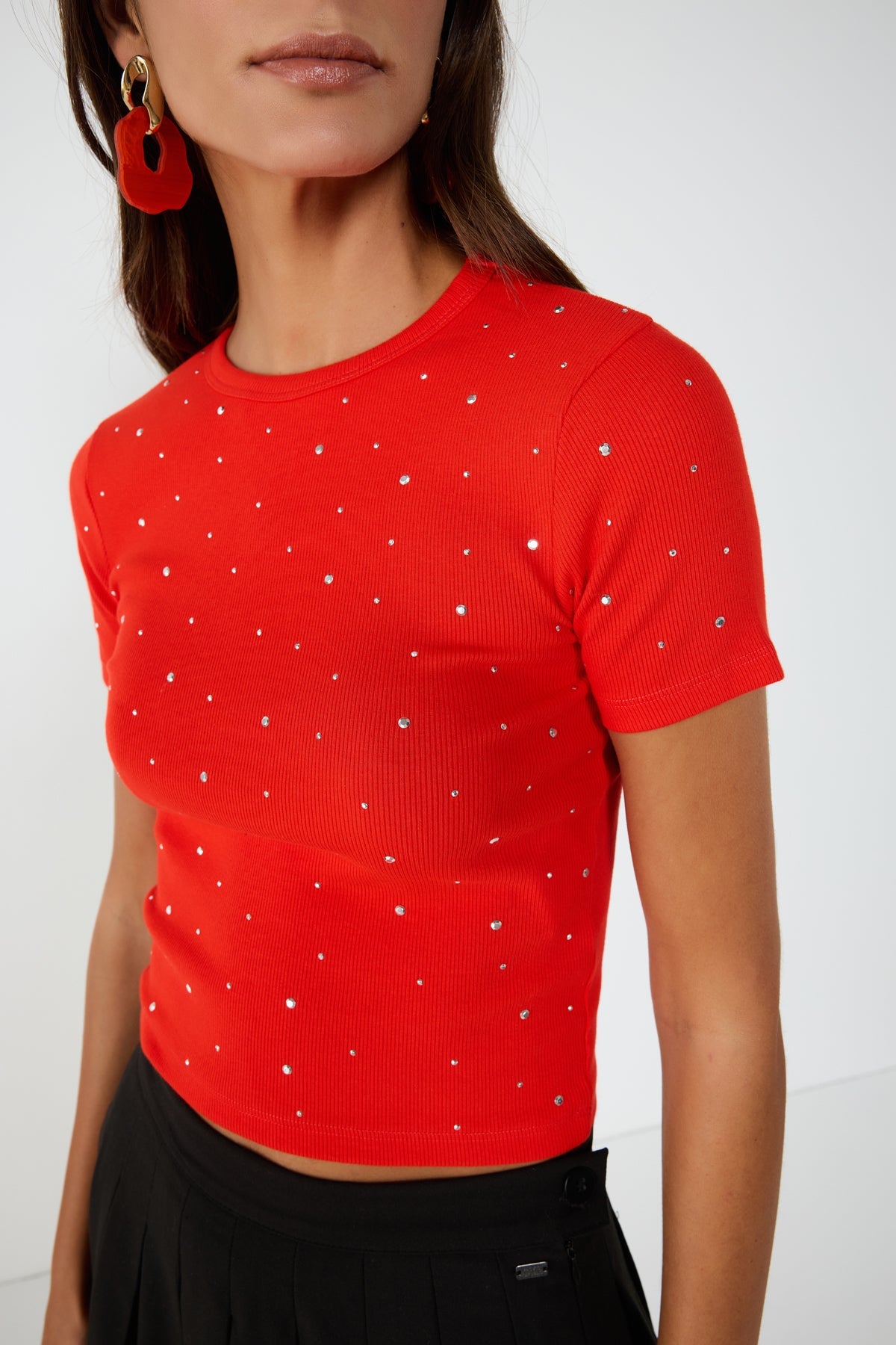 Kurzarm-T-Shirt mit Strasssteinen
