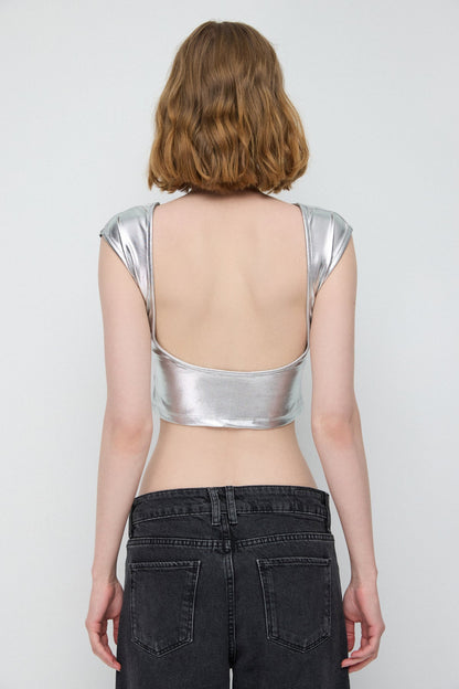 Rückenfreies Basic-Crop-Top
