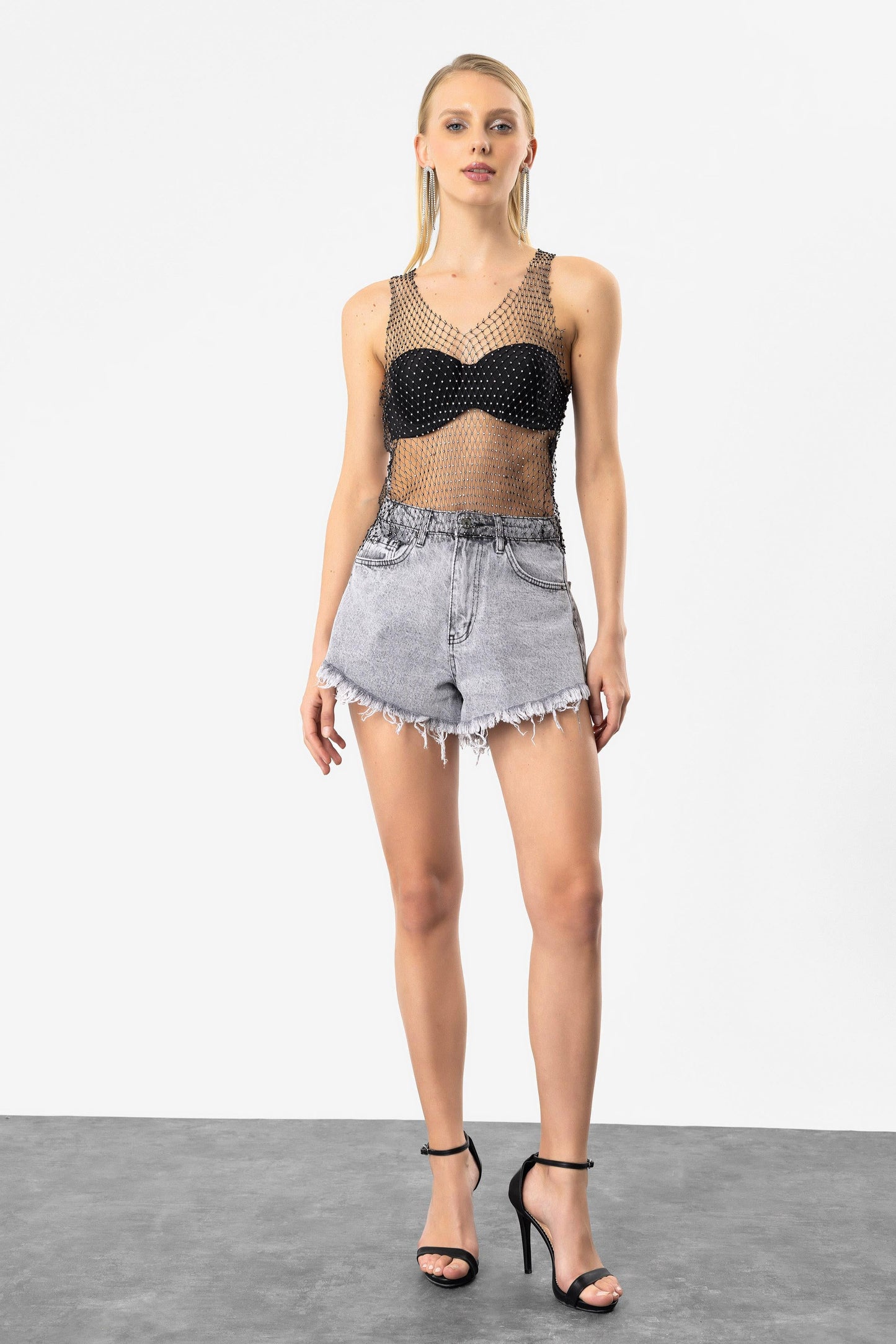 Bluse mit funkelnden Steinen