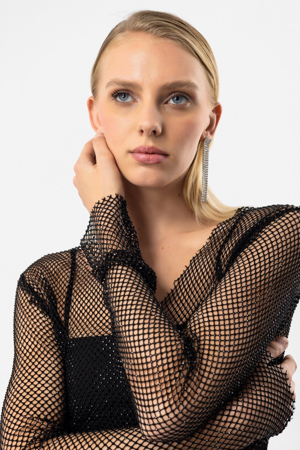 Kleid mit funkelnden Steinen