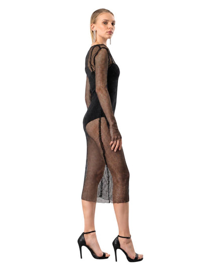 Kleid mit funkelnden Steinen
