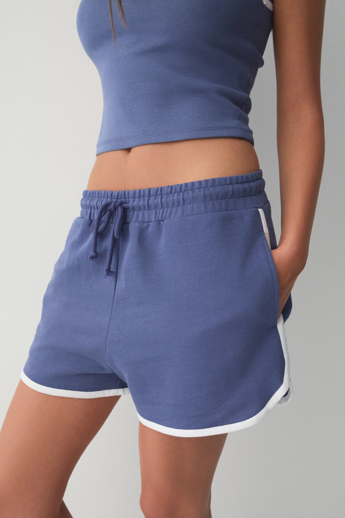 ETHIQUET PATRIA Damen Mini Sweatshorts Marineblau