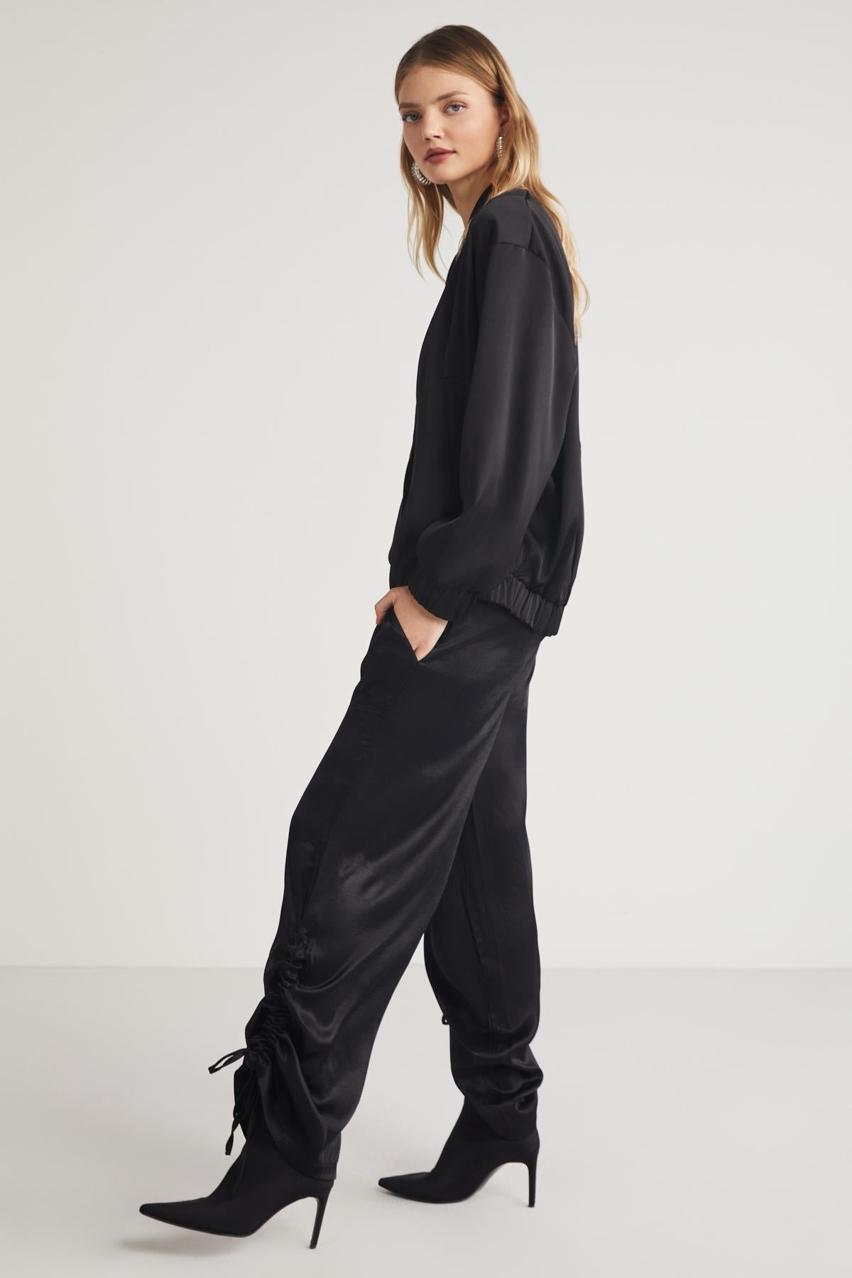 ETHIQUET PATSY Damen Weitbein Satinhose Schwarz