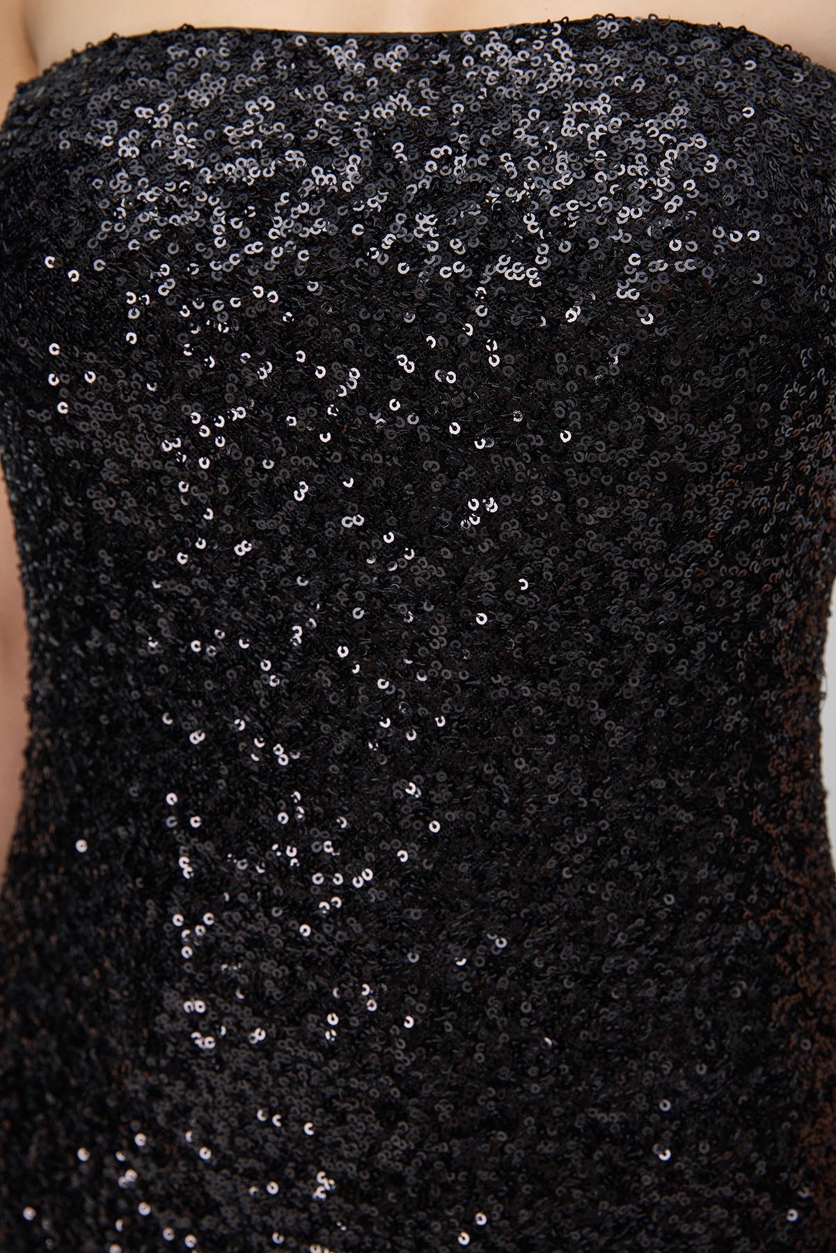 Paillettenbesetztes trägerloses Maxikleid