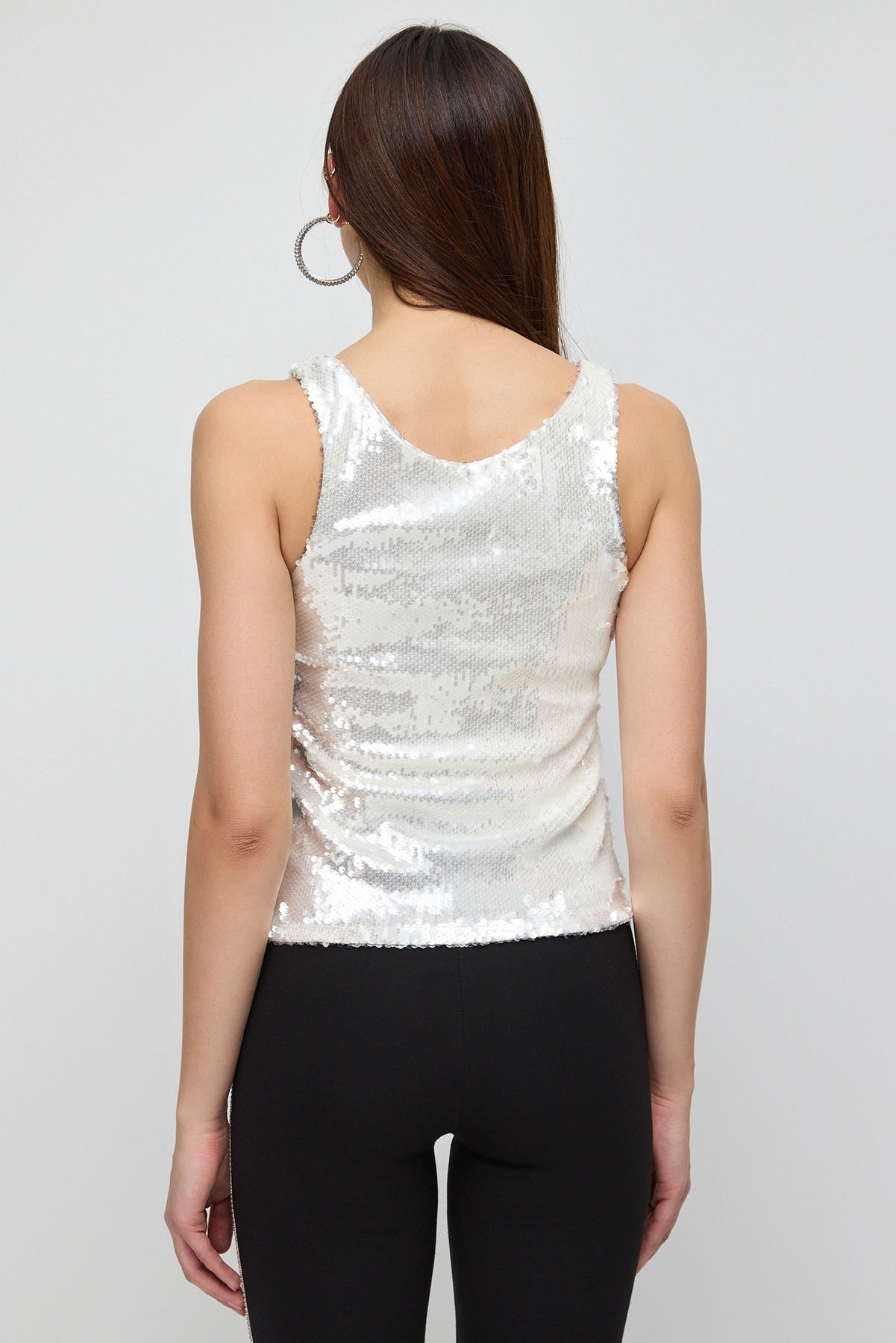 Paillettenbluse mit breiten Trägern