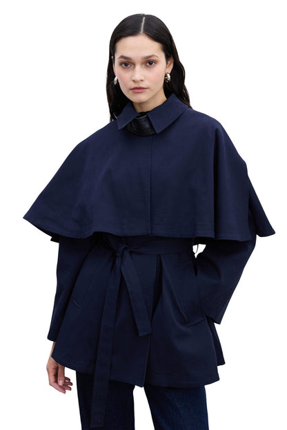 Trenchcoat mit Cape-Details in Kamel