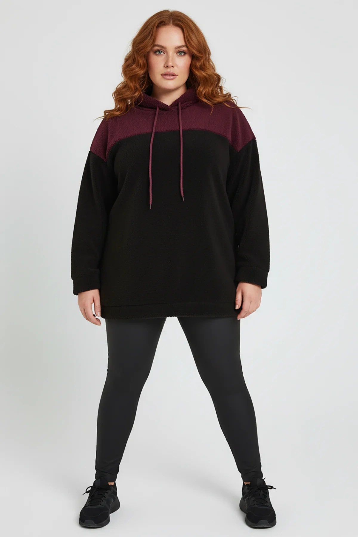 Plüsch-Sweatshirt mit Kapuze