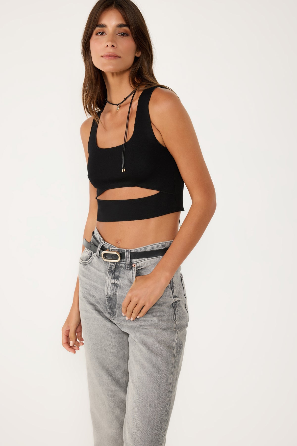 Kurze Bluse mit breiten Trägern