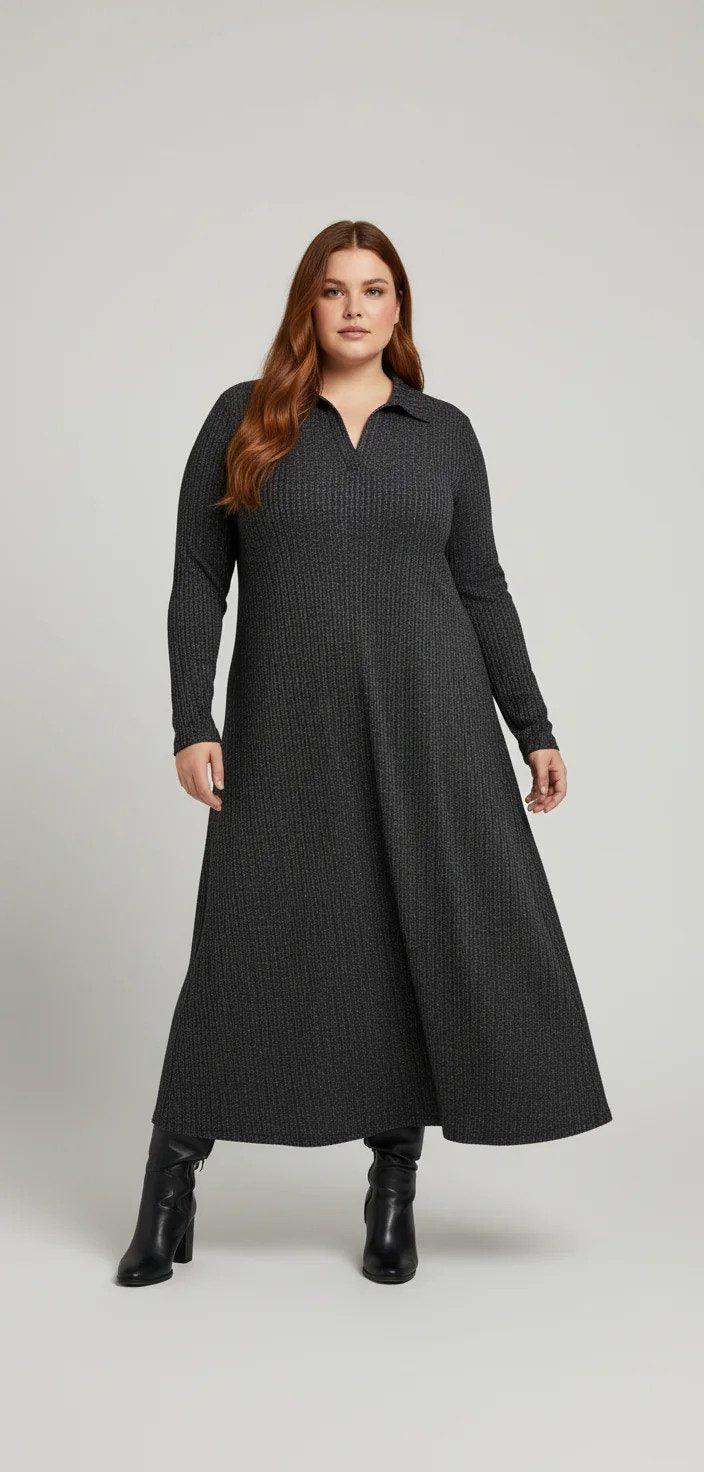 Langes Kleid mit Polokragen
