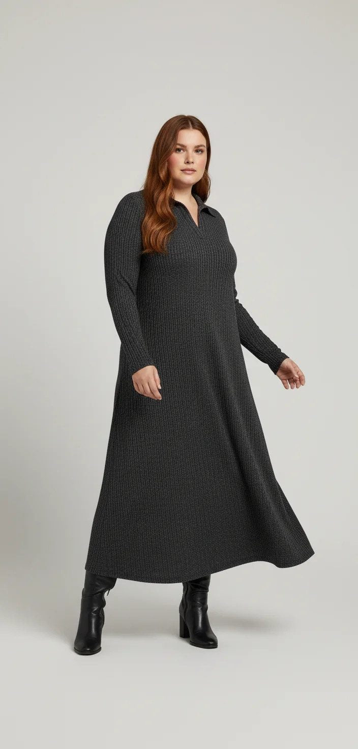 Langes Kleid mit Polokragen