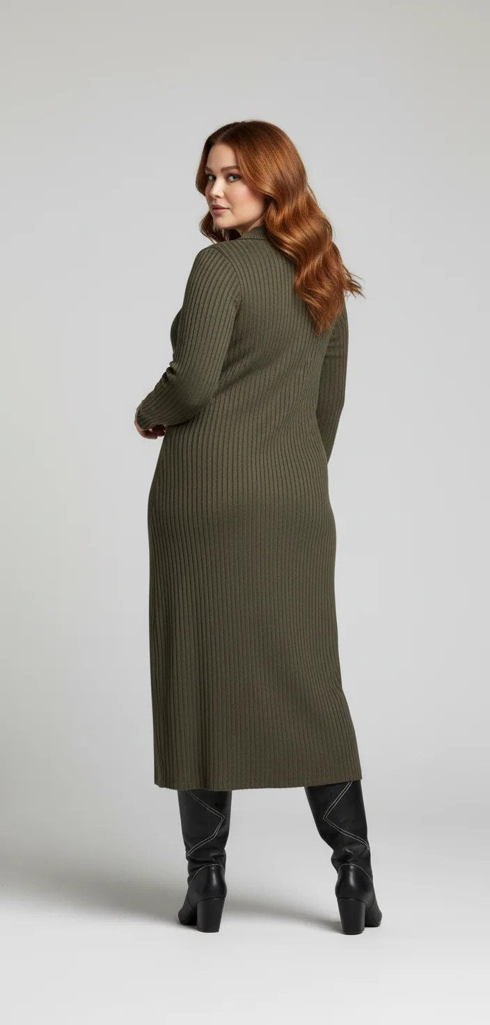 Geripptes Midikleid mit Polokragen