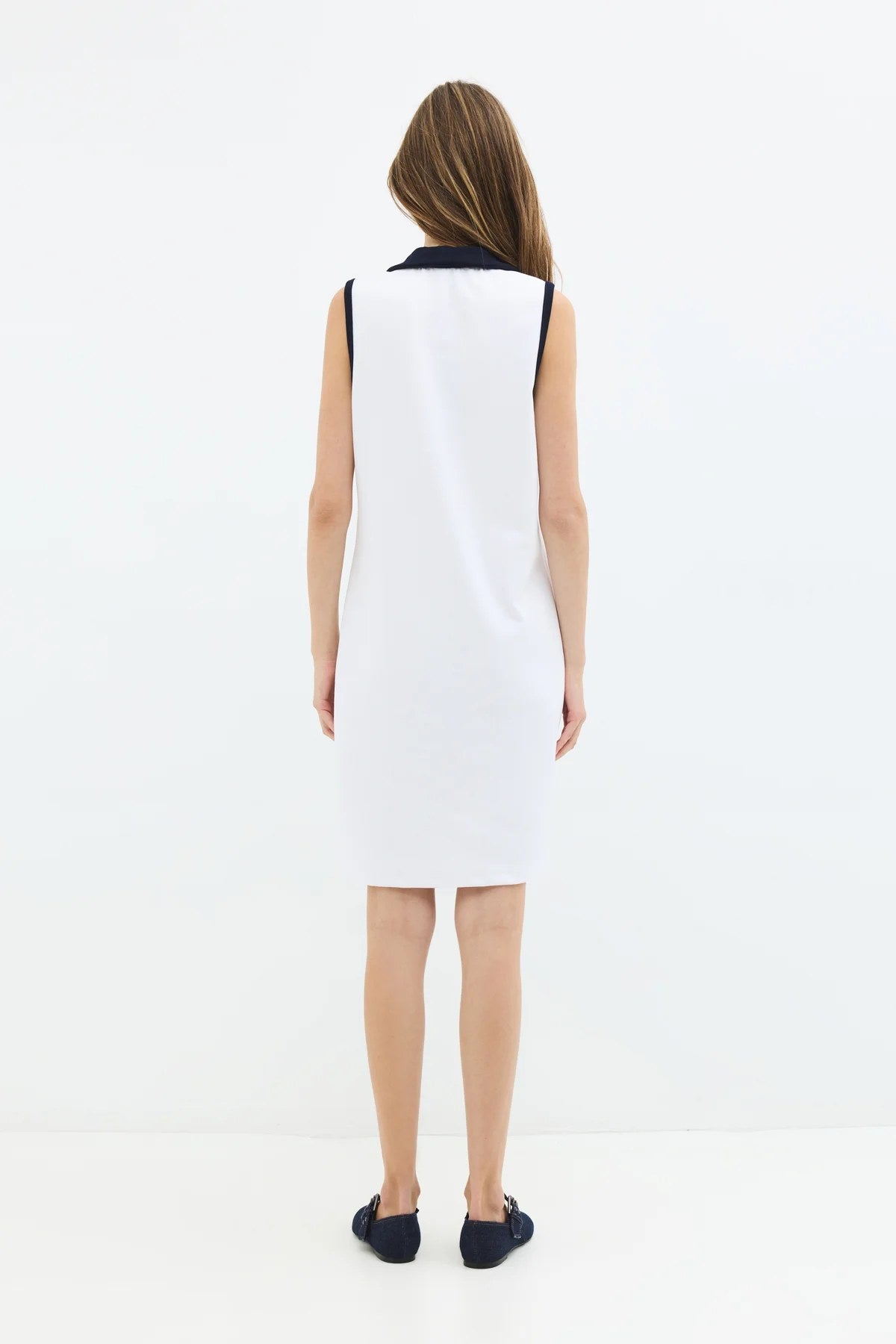 Minikleid mit Polokragen und breiten Trägern