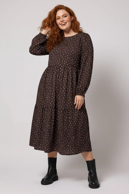 Gepunktetes Midikleid